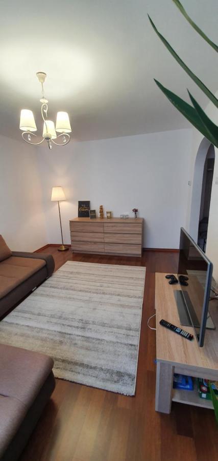 Apartament Chaplins 3 Camere Piatra Neamţ Exteriér fotografie