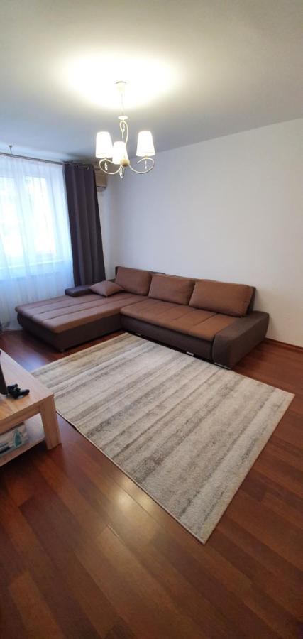 Apartament Chaplins 3 Camere Piatra Neamţ Exteriér fotografie